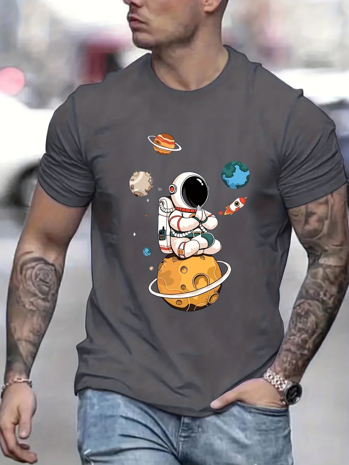 Summer Men's Casual Street Style Elastic Round Neck T-shirt With Cartoon Astronaut And Planet Patterns