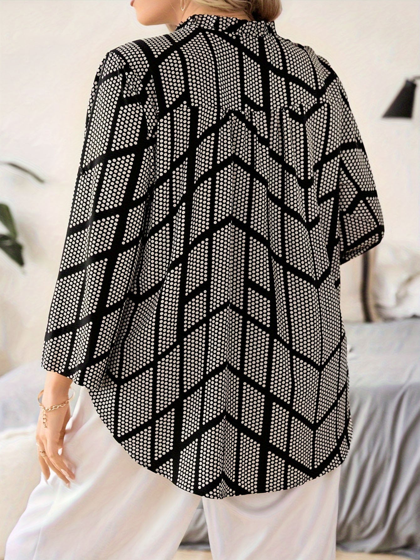 Women's Plus Size Summer Dot Print V-Neck Elbow Sleeve Blouse - Resort Casual Work Top