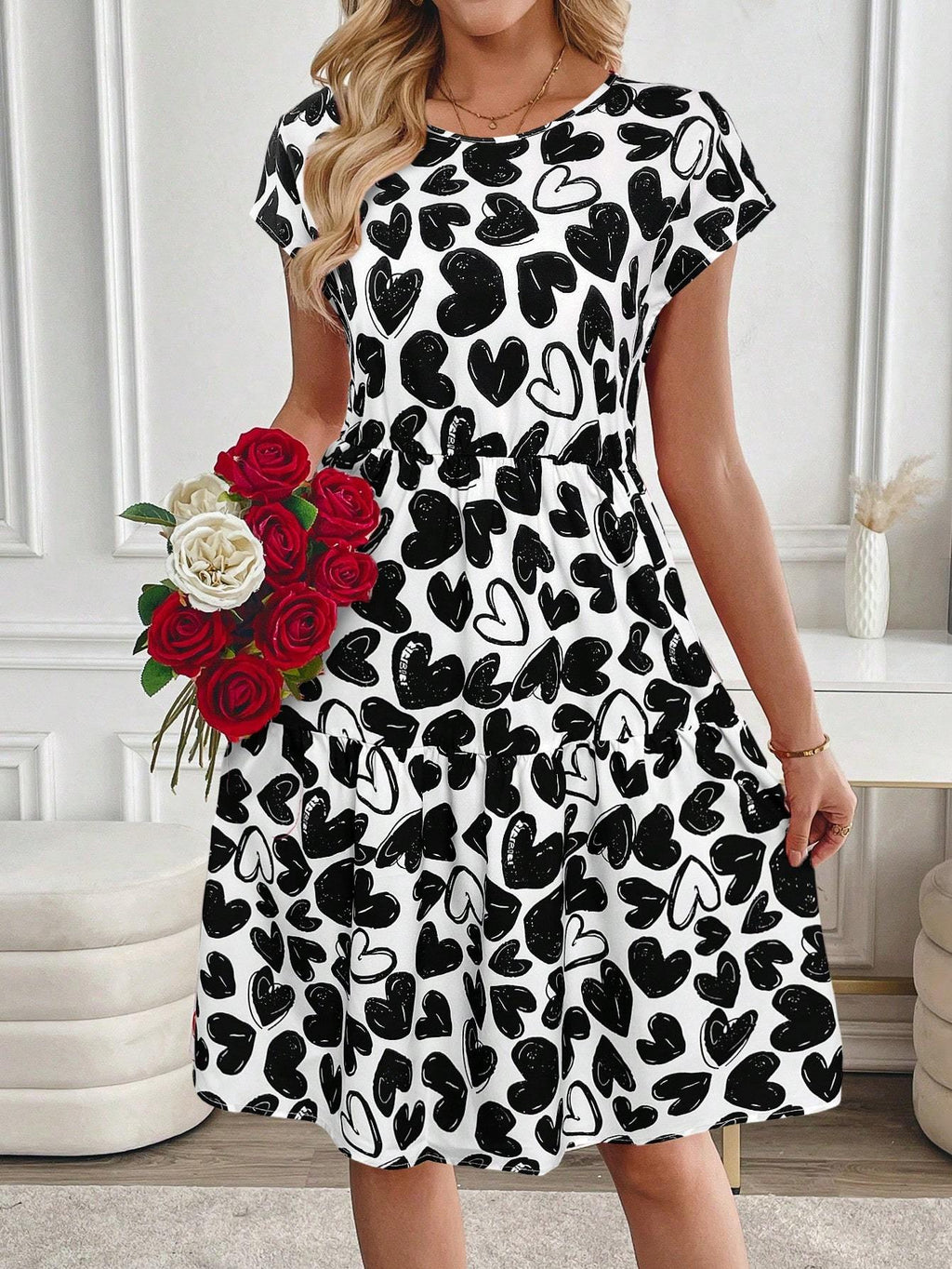 Women's Valentine's Day Heart Print Round Neck Short Sleeve Short Casual Dress