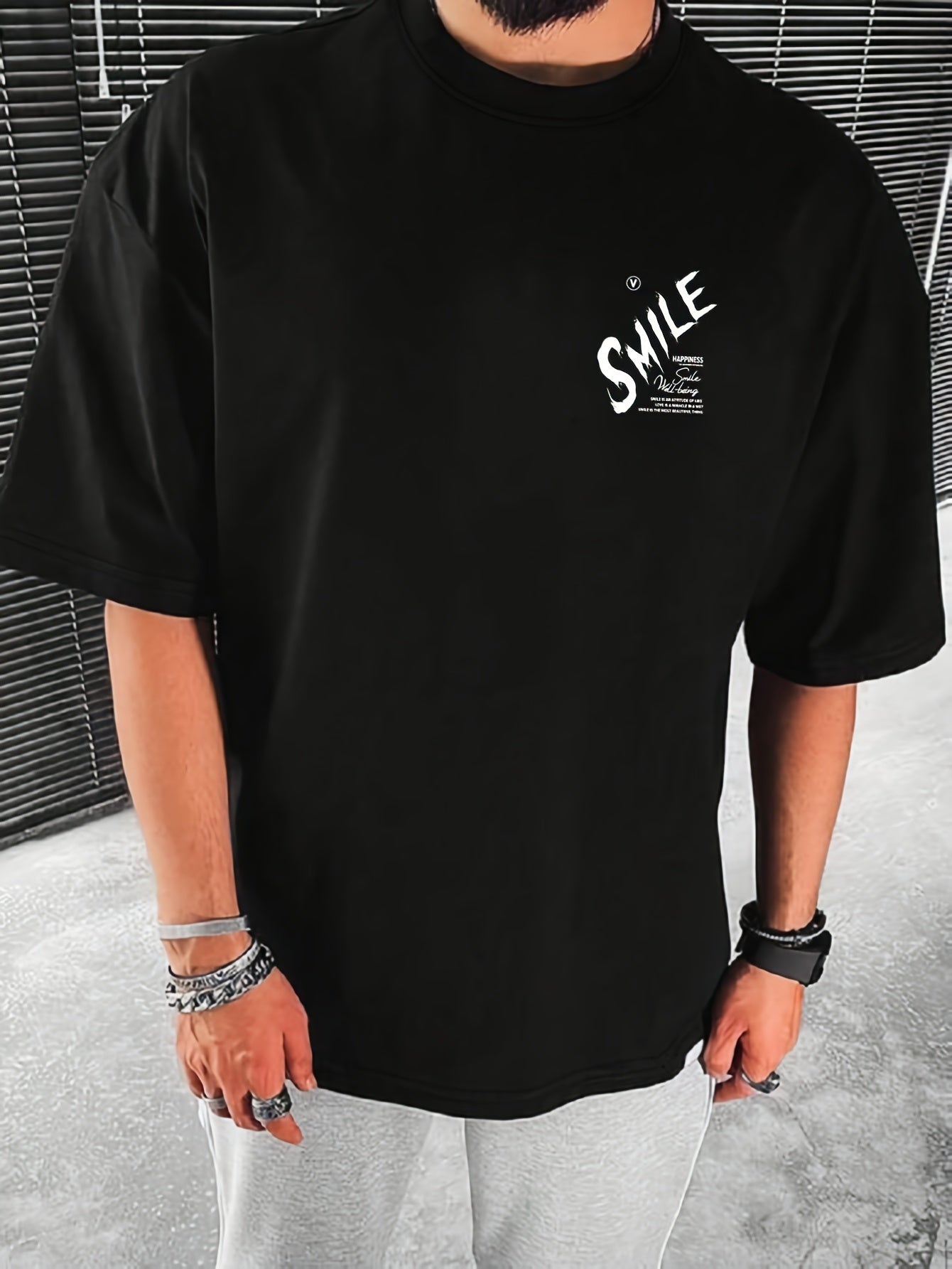 Graffiti SMILE Letter Print Men's Fashionable Daily Short Sleeved Round Neck T-shirt, Summer Outdoor